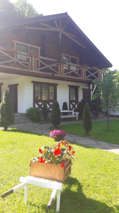 U Druziv Hotel Поляна Екстериор снимка