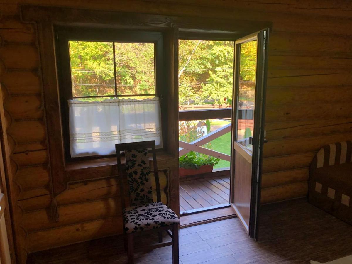 U Druziv Hotel Поляна Екстериор снимка