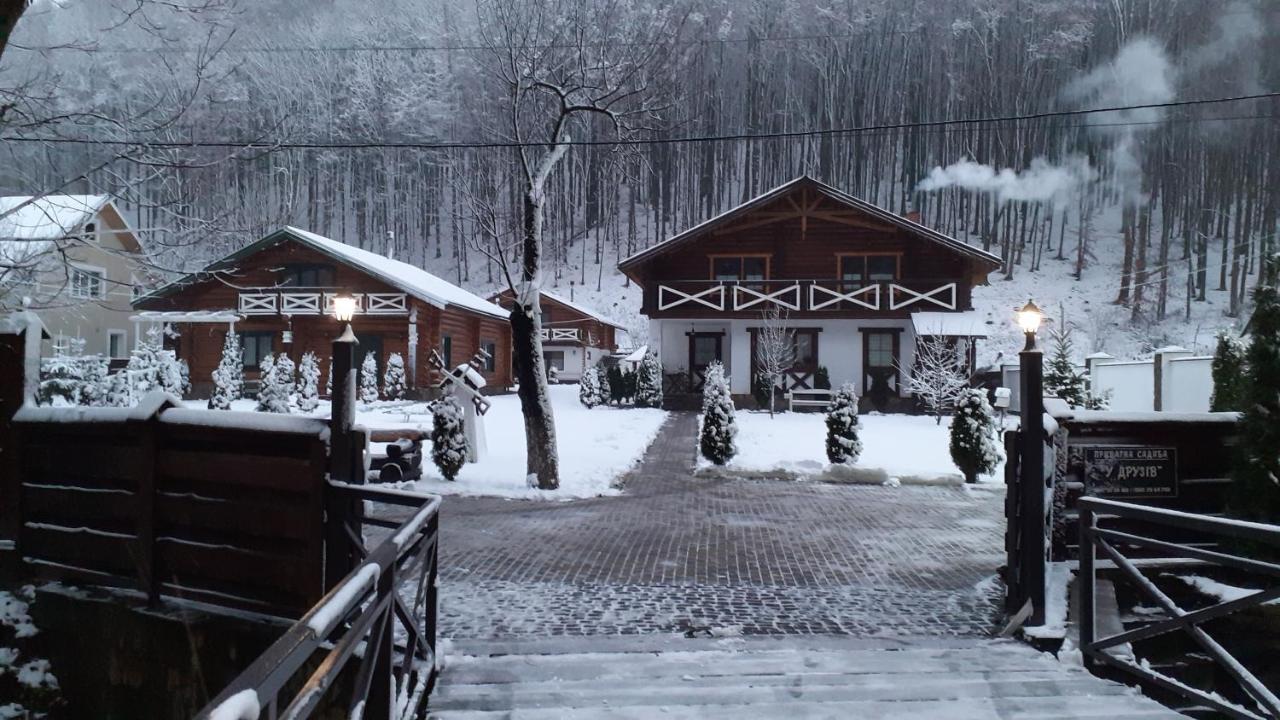 U Druziv Hotel Поляна Екстериор снимка