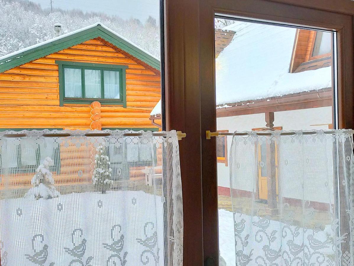 U Druziv Hotel Поляна Екстериор снимка