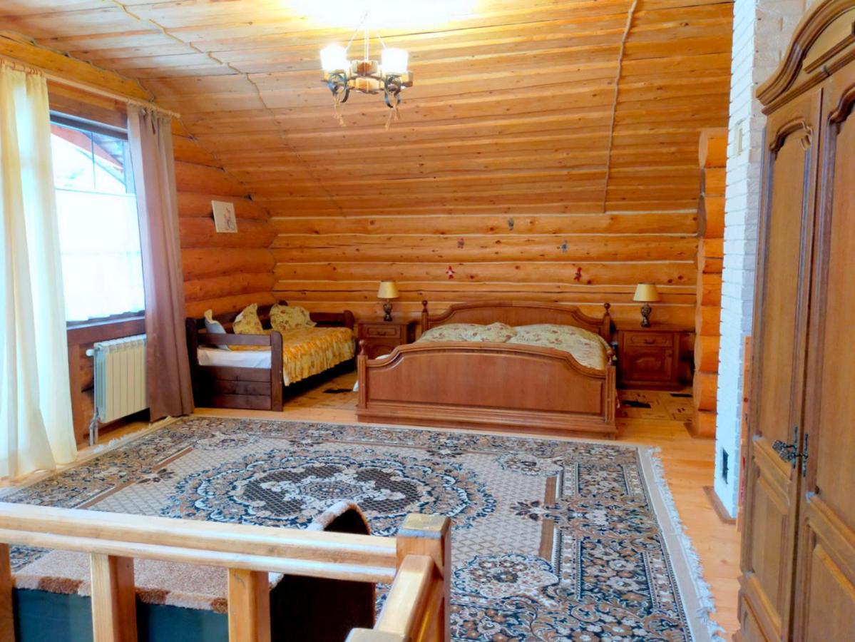 U Druziv Hotel Поляна Екстериор снимка